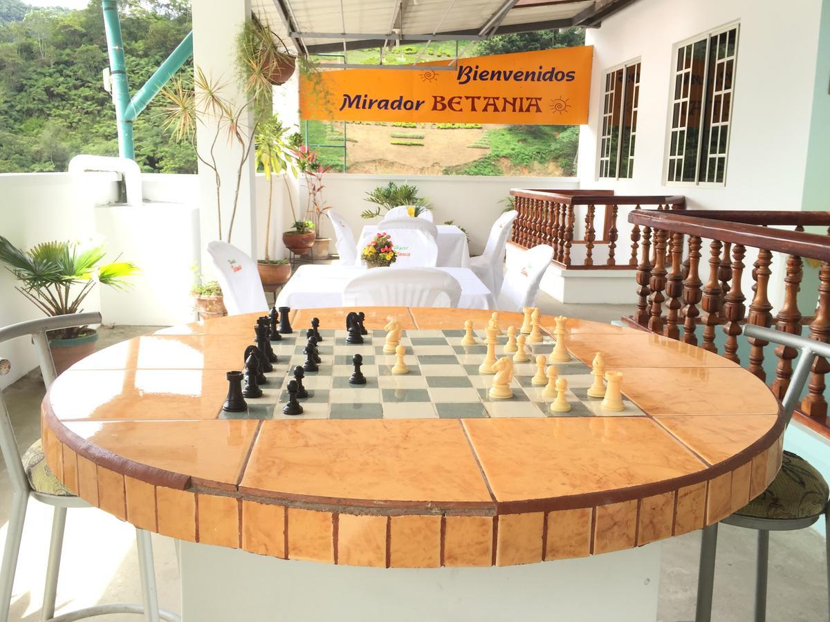 Hotel Betania Zamora Luaran gambar